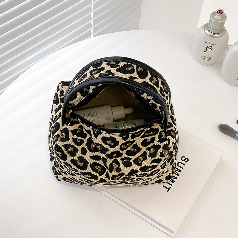 Borsa per trucco leopardata Bo - Luxury Skincare China recensione e prezzo